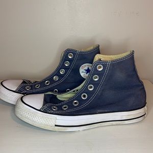 ✨Barely worn✨ Chuck Taylor All Star Converse!